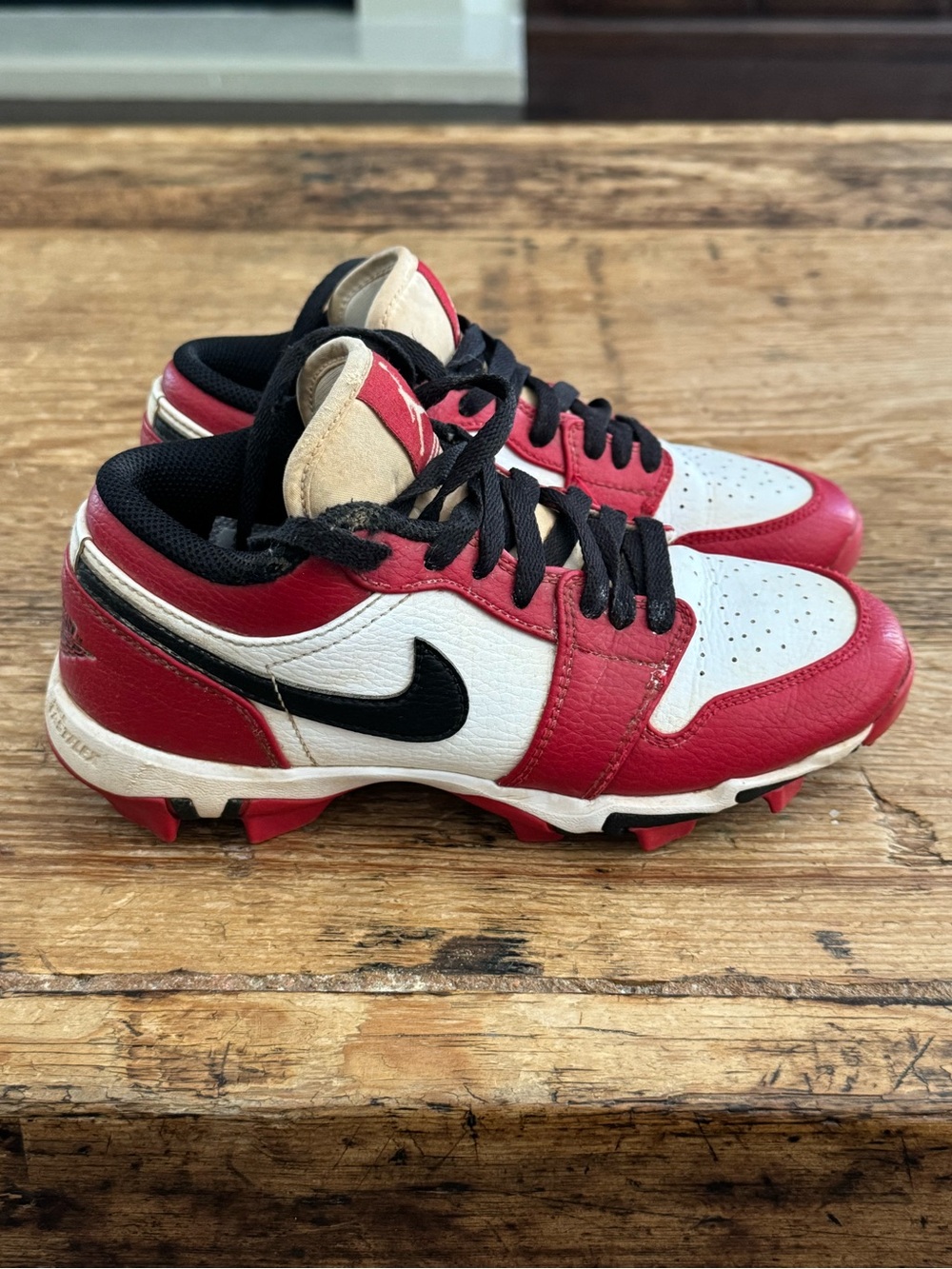 Air Jordan 1 Youth Baseball Cleats Red White Black (Big kids Size 4Y)